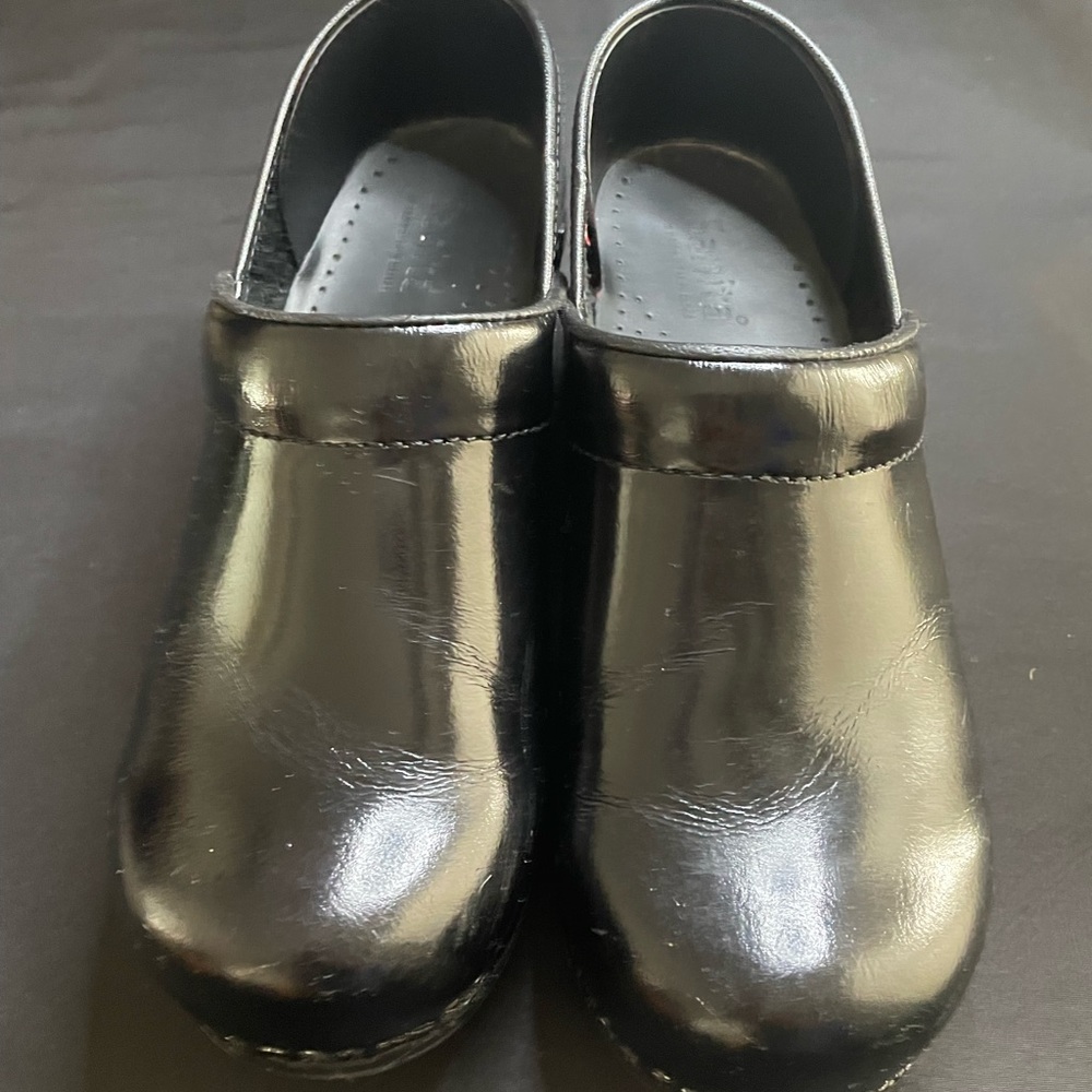 Sanita Size 38 Women's Black Clogs Gently Worn